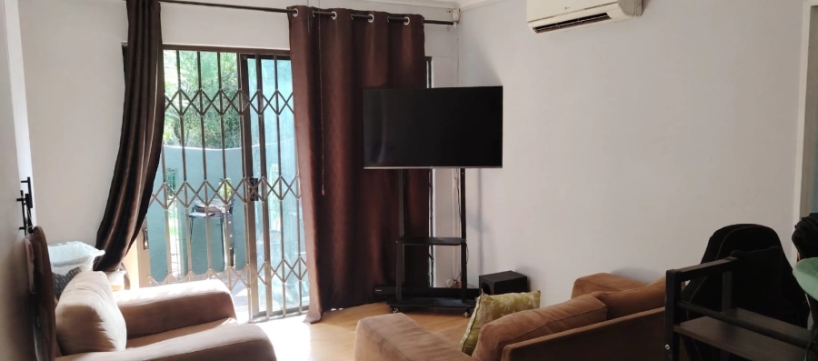 5 Bedroom Property for Sale in Pellissier Free State